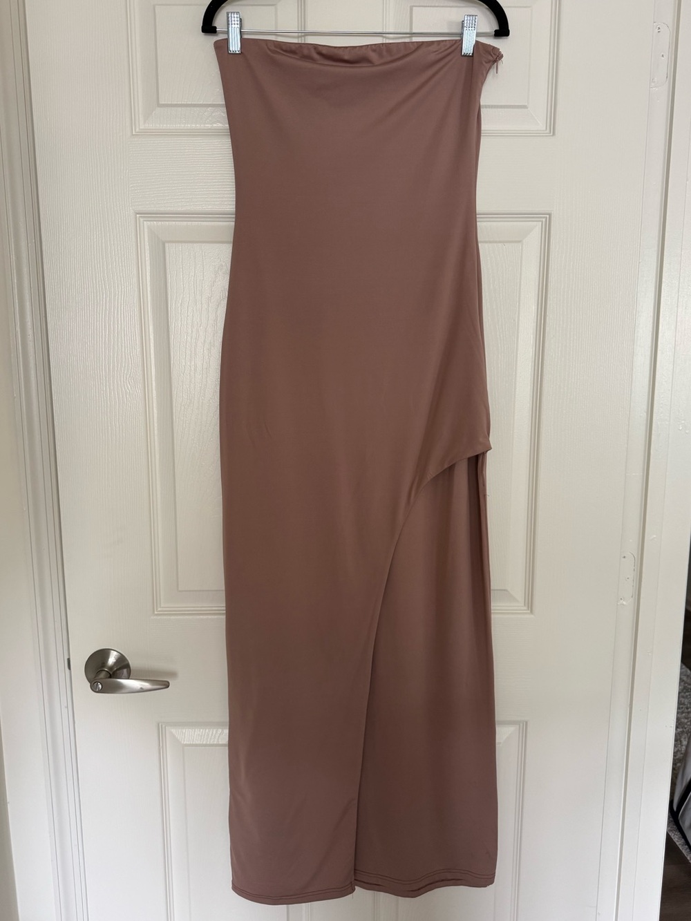 Superdown Toni Slit Maxi Tube Dress in Mocha